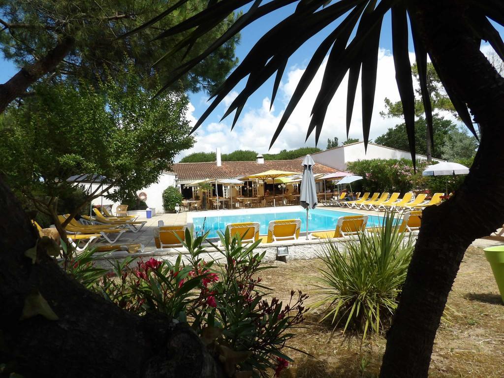 Hotel Les Gollandieres Le Bois-Plage-en-Ré Exteriör bild
